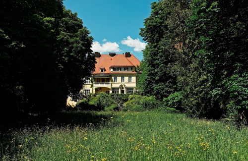 Morlbach Apartment | Individual 3-room attic unit in Mörlbach Castle