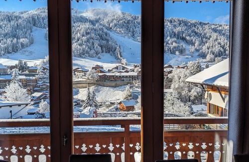 Morzine Ski Chalet | Individual 4* chalet, south-facing, with breathtaking views, free Multipass (summer).