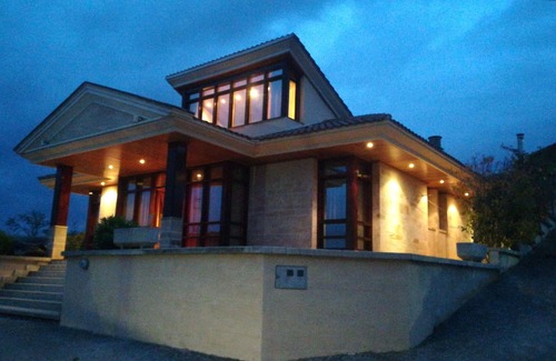 Gimileo House | Individual chalet with winery among vineyards