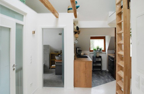 Wuerzburg Apartment | Individual living in the Tonhaus - bright DG apartment with a view of the vineyards