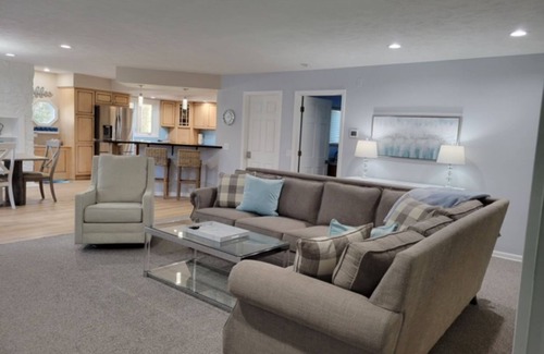 Muskegon House | Indoor Pool by Lake Michigan Beaches & Grand Haven/Slps 24 w/Tennis & Hot Tub