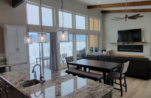 Driggs House | Indoor/Outdoor Living with 4-Peak Teton View