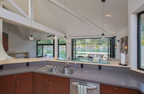 Stinson Beach House | Indoor Outdoor Luxury Living on the Seadrift Lagoon