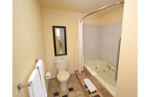 Mishicot Apartment | Indoor, outdoor pool, tennis and golf course