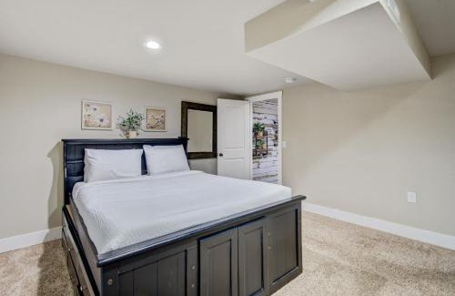 Loveland House | Indoor Pool and Hot Tub on Golf Course