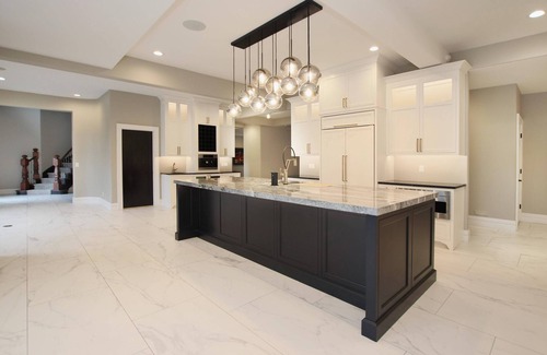 Fond du Lac House | Indoor Pool-Golf Simulator-RaceCar Simulator-HotTub-Movie Theatre-Pool Tables