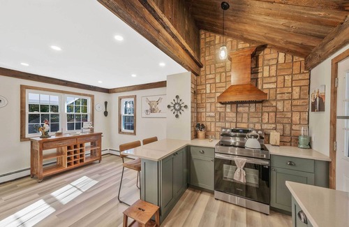 Circleville House | Indoor Pool, Gym & More: Catskills 'Retreat House'