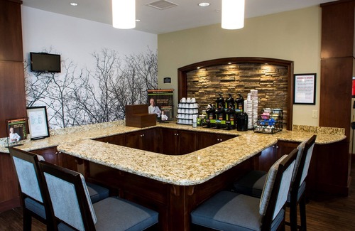 Lexington Condo | Indoor Pool | Gym | Near U of Kentucky