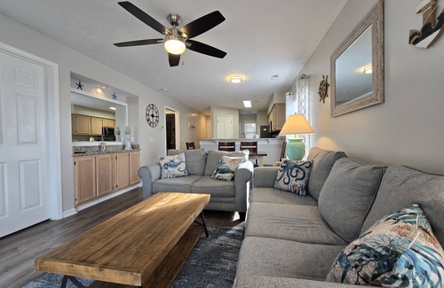Carolina Forest Condo | Indoor Pool, Hot Tub, Tennis, Central Location