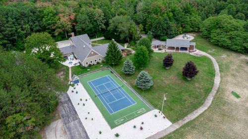 Muskegon House | Indoor Pool Near Grand Haven & Lake Michigan Beach