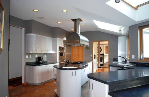 Ripon House | Indoor Pool & Short Drive to Green Lake