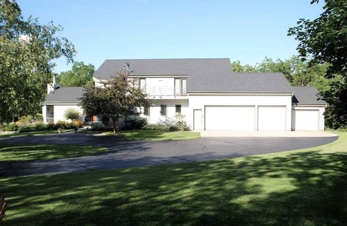 Ripon House | Indoor Pool & Short Drive to Green Lake