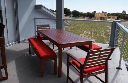 Port Hughes House | INDULGE AT THE DUNES