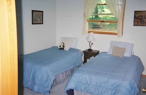 Town of Copake House | Indulge in a Cozy & Luxurious 3BR Vacation Home!
