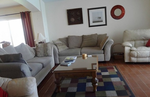 Eagle Pointe South House | Indulge in a Peaceful and Relaxing 4BR Getaway!