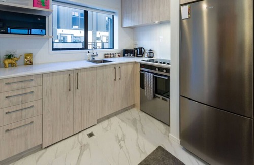 Christchurch City Centre House | Indulge in Christchurch Hagley Park 2 bed 2 bath