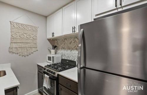 Westfield Apartment | Indulge in Downtown Austin Apt Near Zilker Park