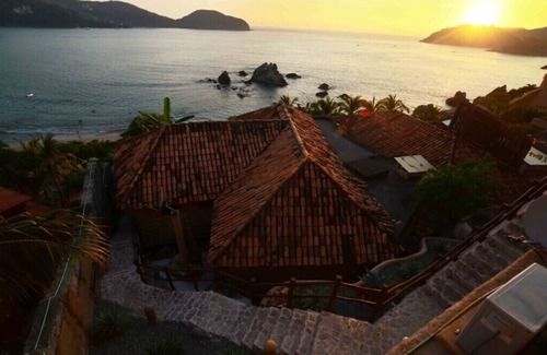 Ixtapa - Zihuatanejo Villa | Indulge in Exquisite Vibe BF Villa, Pro Staff is ready to Pamper you