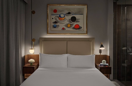 SoHo Hotel | Indulge in Home-Like Comfort! Rooftop Pool, Pets Allowed, Near Brooklyn Bridge