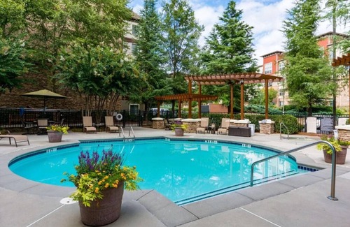 Dunwoody Apartment | Indulge in Home-Like Comfort! Fully-furnished 1BR Suite with Free Breakfast!