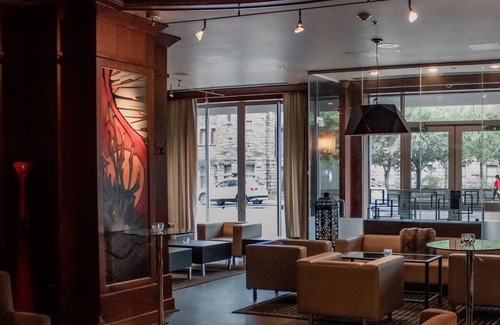 Bloor-Yorkville House | Indulge in Luxury: Heated Indoor Pool, Dining Experiences & Pet-Friendly