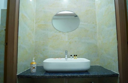 Giridih Resort | Indulge in Serenity at Hotel Ved Vatika - Reserve your blissful stay!