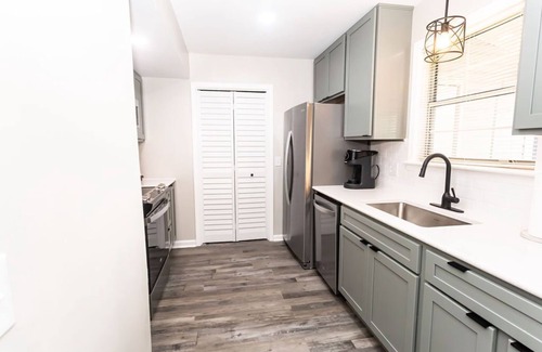 Dothan House | Indulge in Southern Charm: Newly Renovated 2 Bed/2.5 Bath Townhome in Dothan. Dog Friendly.