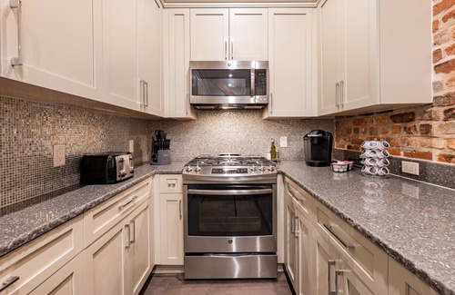 Arts/Warehouse District Apartment | 🧡 INDULGE YOURSELF! 2 KITCHENS 2 LIVING ROOMS 2 TERRACES! DOUBLE UP ✌🏽STEPS TO IT ALL! 🧡