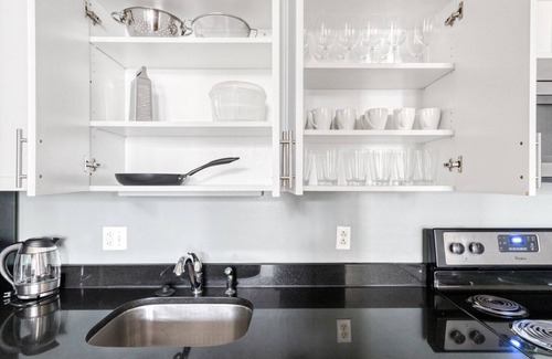 Arefth Apartment | Industrial 2BR in Kendall Square w/Gym near MIT & MGH by Blueground