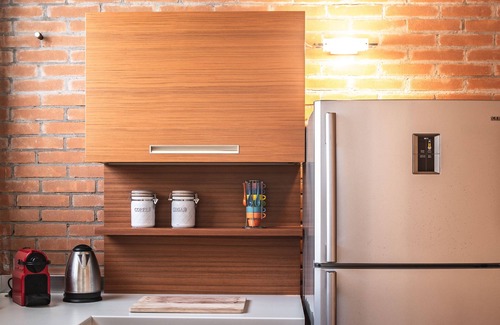 Sant'Eufemia Apartment | INDUSTRIAL APT./GARAGE, WIFI, NETFLIX near downtown