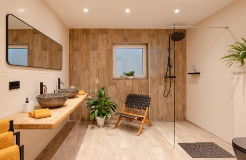 Hohenfels-Essingen Villa | Industrial Loft Whirlpool, Sauna, Terrace