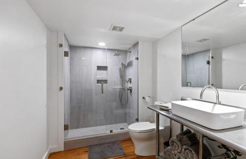 Downtown Apartment | Industrial Modern Loft in Downtown Lafayette