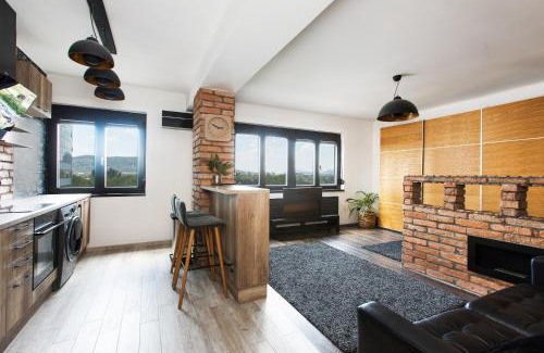 Vizafogo Apartment | Industrial Studio