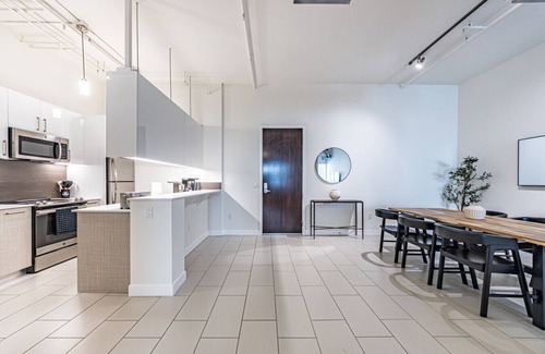 Historic Core Apartment | Industrial-Style 2BR Condo Downtown LA W/Rooftop