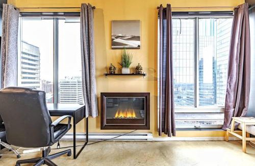 Downtown Edmonton Apartment | Industrial-Style Cityscape 1 Bedroom Loft