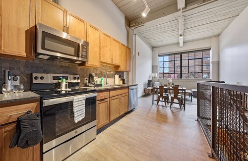 East Cleveland Bed & Breakfast | Industrial Style Living in Downtown Cleveland!