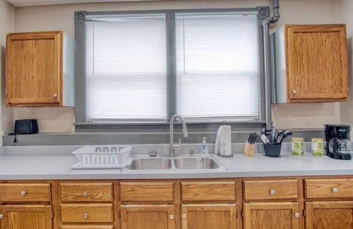 Windsor Park Apartment | Indy - 1BR/1BA, Ideal Workspace and Garden