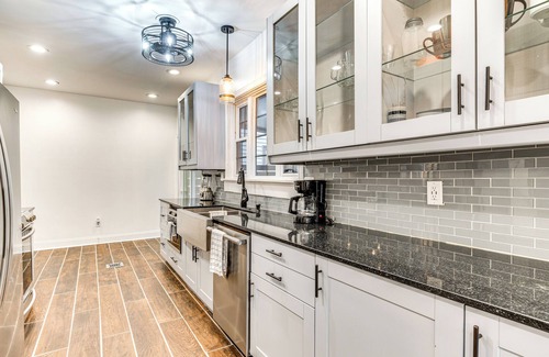 Mapleton/Fall Creek House | Indy 500 Group Getaway: 6 Mi to Speedway!