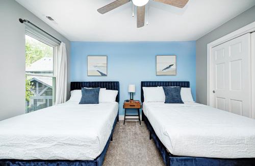 Fountain Square House | Indy Social Stay - Sleeps16 - Fountain Square - Group Getaway