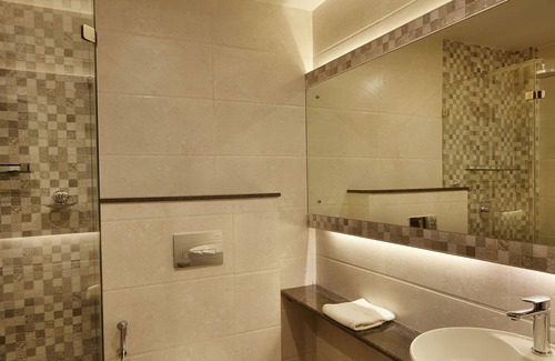 Velim Hotel | Indy Waterfront Resort
