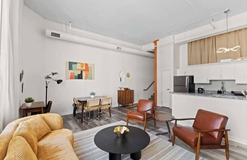 Downtown Indianapolis Apartment | IndyUrbanNest Sleeps8 Skywalk Convention Ctr