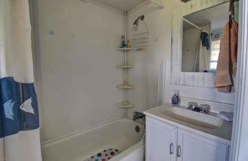 Harkers Island House | Inexpensive Little Bungalow On Harkers Island
