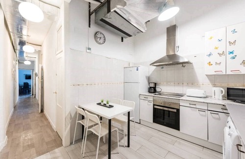 Chueca Apartment | INF, 5 BEDROOMS IN THE HEART OF MADRID