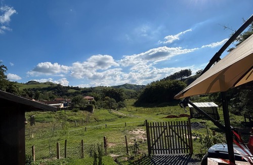 Corrego do Bom Jesus Ski Chalet | Infinite Valley Chalet Romantic mountain retreat with trail and fire pit 🔥🌲