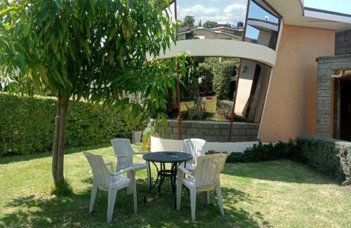 Naivasha House | Infinity La Casa