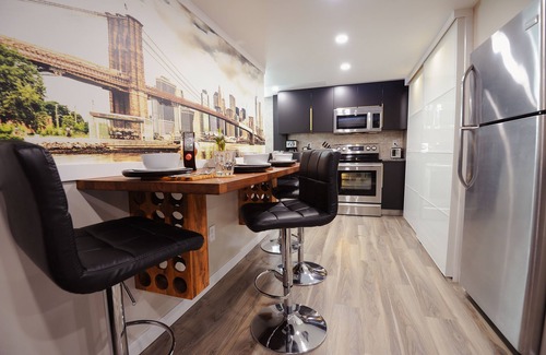 Fort Gary House | < Infinity-Peg > luxurious Suite 2 Bdrm 2 Beds