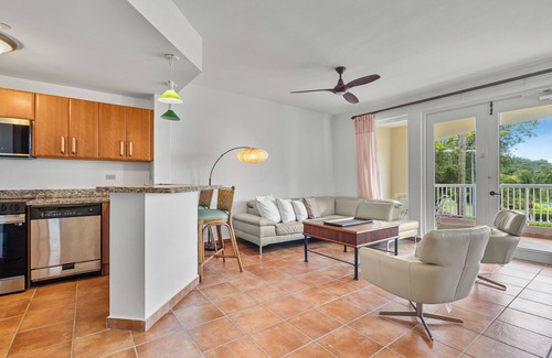 Cabezas Apartment | Infinity Pool | Golf Course Access | Balcony by Otium