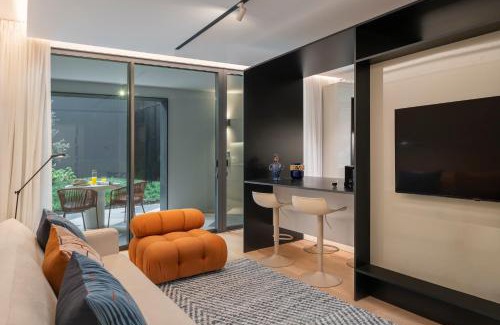 Se Apartment | Infinity Pool & Private Garden Oasis at Savoy Insular