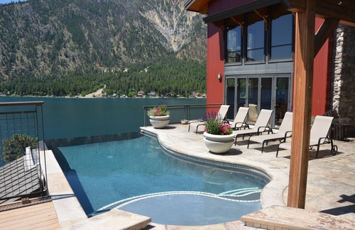 Manson Villa | Infinity Pool, Spa, & Unobstructed view from all rooms - Lake Chelan, WA