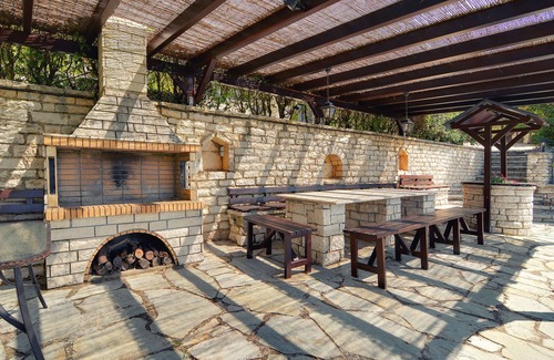 Ligiades Villa | Infinity Villa in Ioannina
